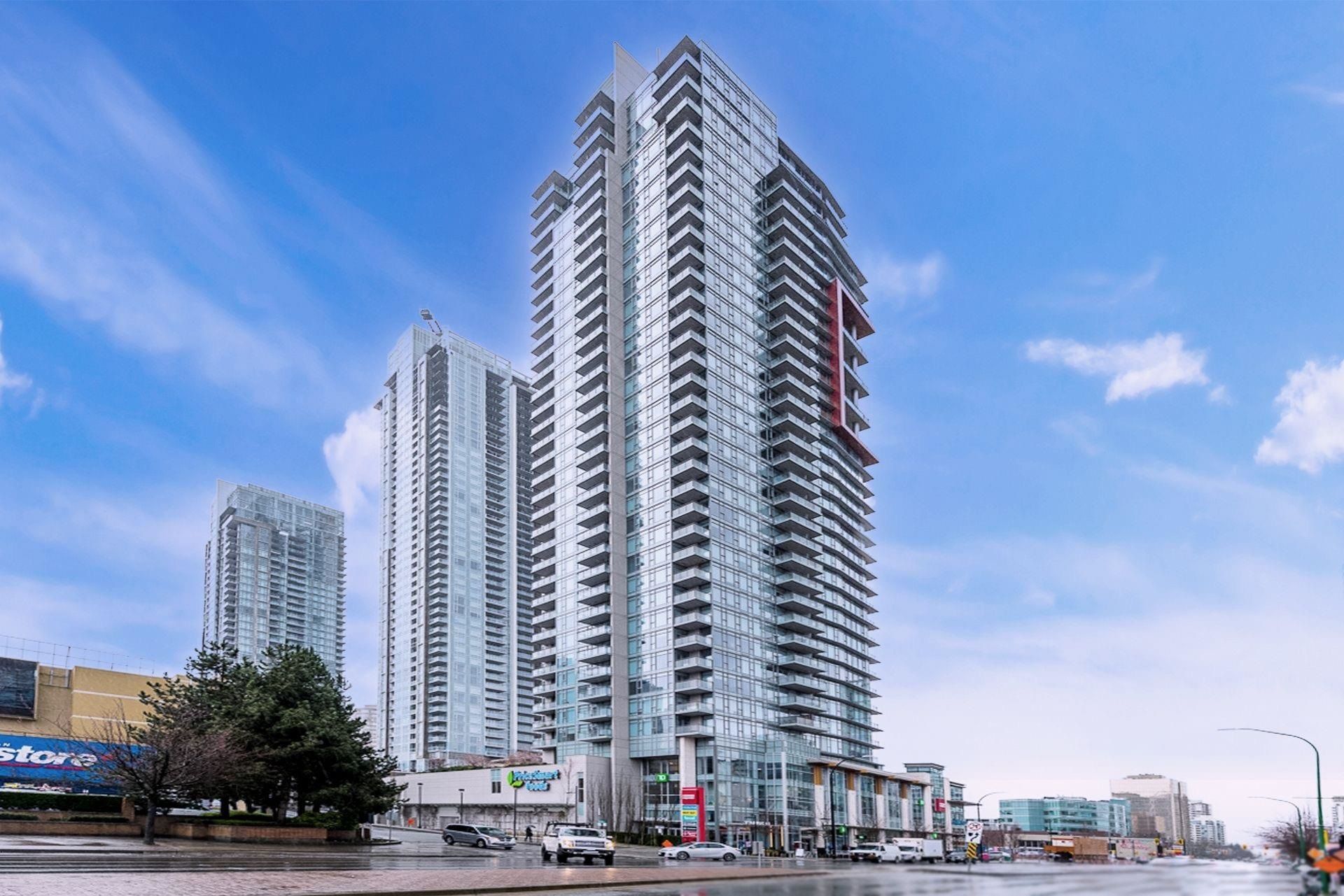 Main Photo: 806 4688 KINGSWAY in Burnaby: Metrotown Condo for sale (Burnaby South)  : MLS®# R2775198