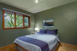 Photo 13: 1561 MERLYNN Crescent in North Vancouver: Westlynn House for sale : MLS®# R2143855
