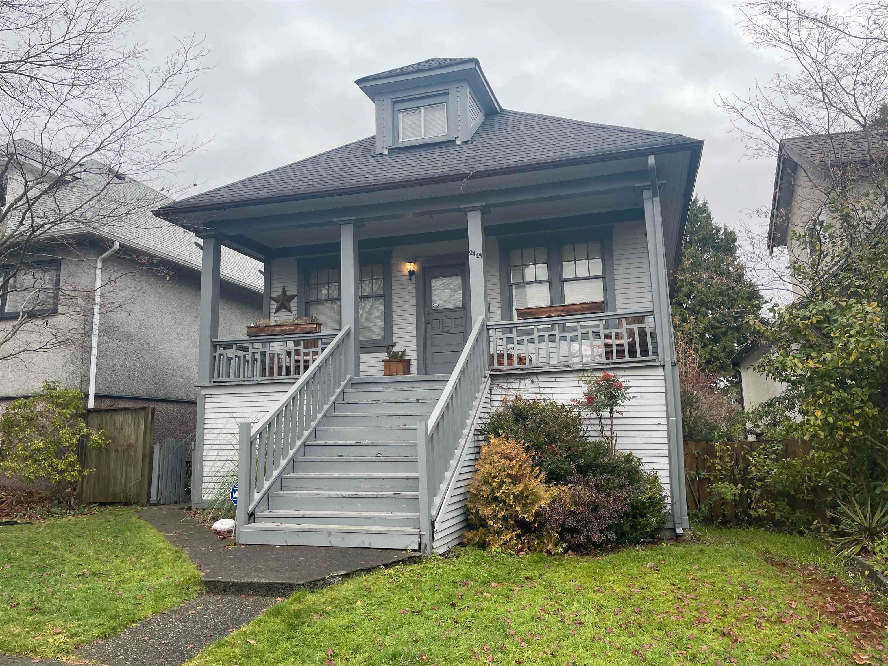 Main Photo: 2145 NAPIER Street in Vancouver: Grandview Woodland House for sale (Vancouver East)  : MLS®# R2836499