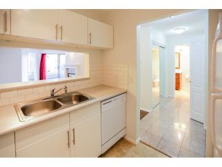 Photo 3: 202 7326 ANTRIM Avenue in Burnaby: Metrotown Condo for sale in "SOVEREIGN MANOR" (Burnaby South)  : MLS®# V1115061