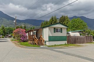 Main Photo: 20 41711 TAYLOR Road in Mission: Dewdney Deroche Manufactured Home for sale in "Kelly Estates" : MLS®# R2886761