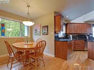 Photo 7: 1564 Prospect Pl in VICTORIA: OB North Oak Bay House for sale (Oak Bay)  : MLS®# 755138