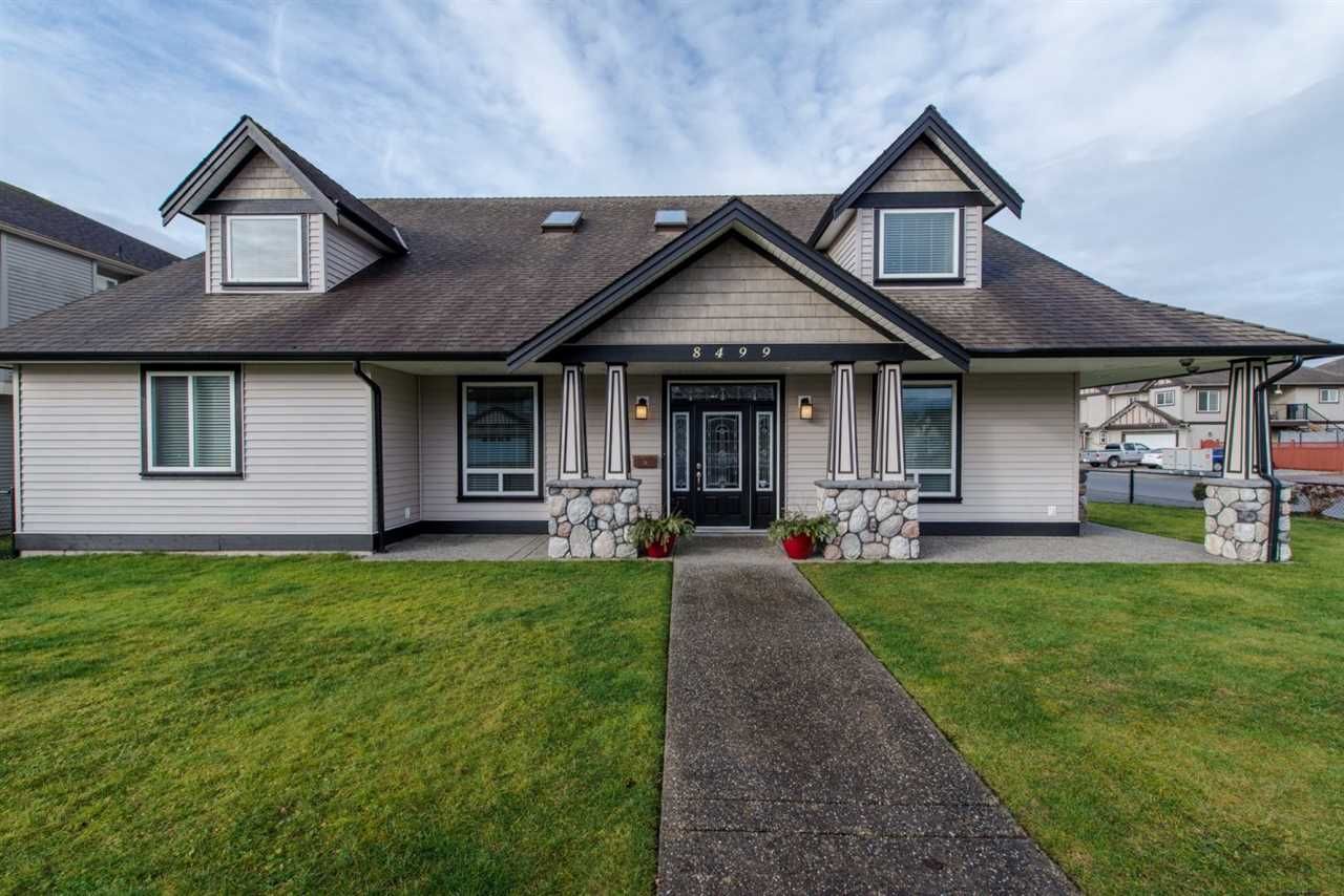 Main Photo: 8499 FENNELL STREET in Mission: Mission BC House for sale : MLS®# R2031857