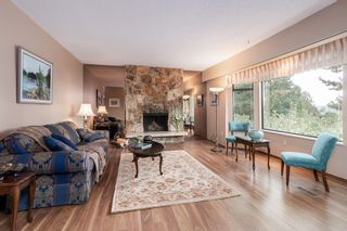 Photo 3: 324 DARTMOOR DRIVE in Coquitlam: Coquitlam East House for sale : MLS®# R2207438