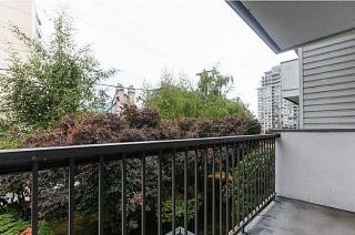 Photo 3: 206 428 AGNES Street in New Westminster: Downtown NW Condo for sale in "SHANLEY MANOR" : MLS®# R2258514