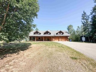 Photo 1: 44 COLUMBIA Drive in Mackenzie: Mackenzie - Rural House for sale in "Gantahaz Subdivision" : MLS®# R2803419