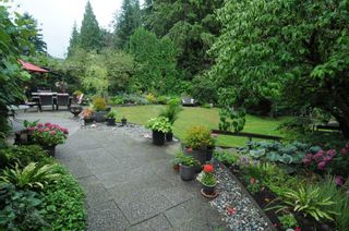Photo 1: 2208 GREYLYNN Crescent in North Vancouver: Westlynn House for sale : MLS®# R2396694