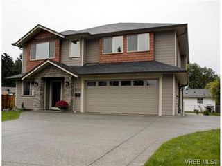 Photo 2: 3156 Woodend pl in Victoria: Co Wishart South Residential for sale (Colwood) 