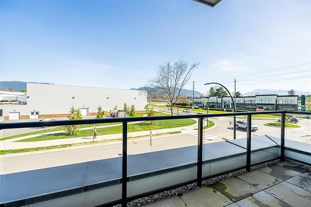 Main Photo: 2203 2180 Kelly Avenue in Port Coquitlam: Central Pt Coquitlam Condo for sale : MLS®# R2773195