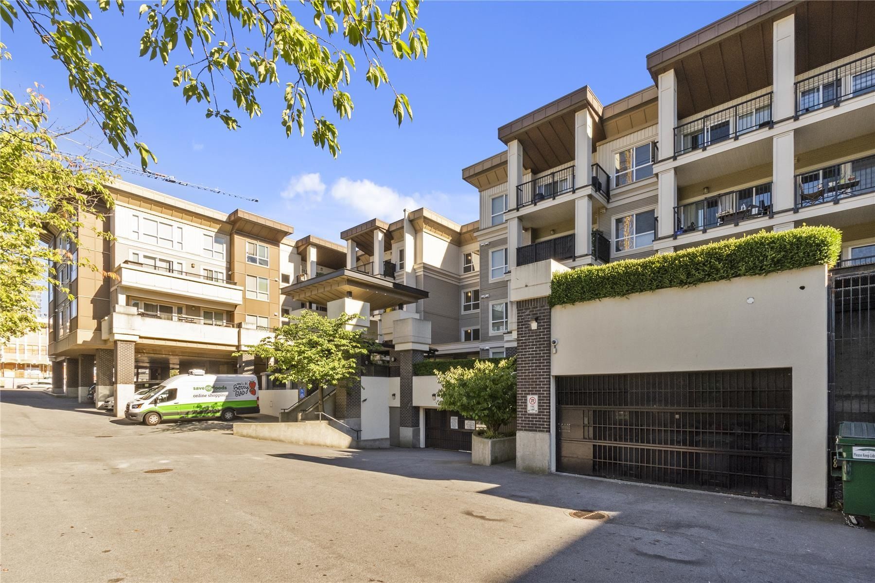 Main Photo: 109 9655 KING GEORGE Boulevard in Surrey: Whalley Condo for sale (North Surrey)  : MLS®# R2716793