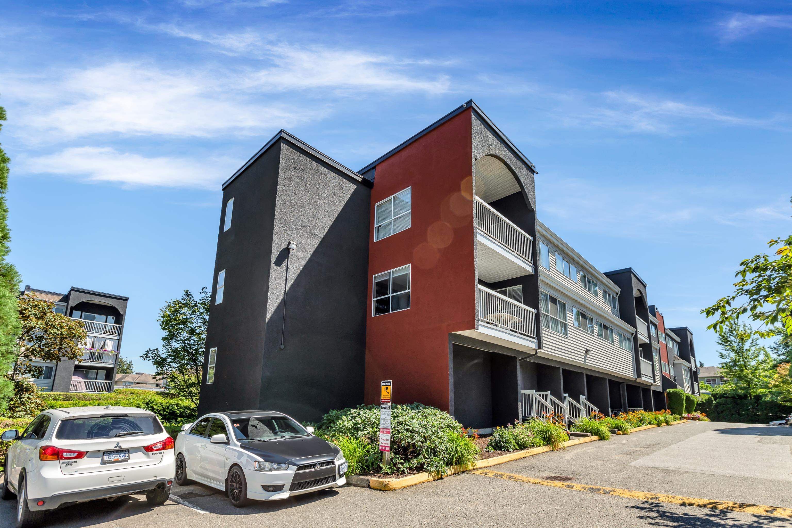 Photo 3: Photos: 202 5664 200 Street in Langley: Langley City Condo for sale in "Langley Village" : MLS®# R2712170