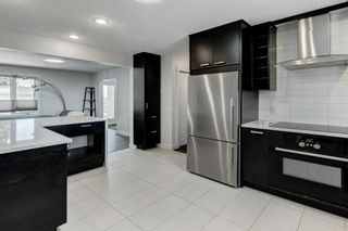 Photo 13: 4323 47 Street SW in Calgary: Glamorgan Detached for sale : MLS®# A2037630