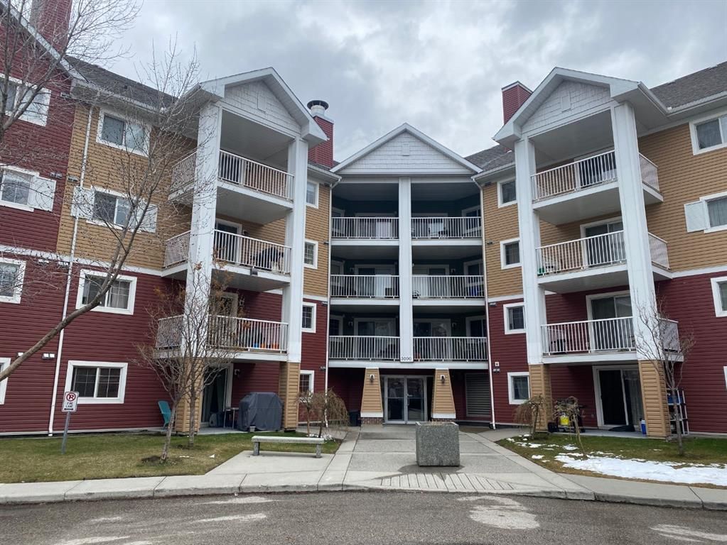 Main Photo: 3322 10 Prestwick Bay SE in Calgary: McKenzie Towne Apartment for sale : MLS®# A2131538