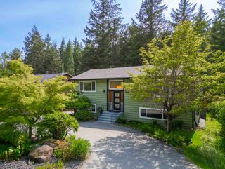 Main Photo: 41957 ROSS Road in Squamish: Brackendale House for sale in "Brackendale" : MLS®# R2890488