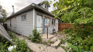 Photo 4: 322 J Avenue South in Saskatoon: Riversdale Residential for sale : MLS®# SK917227
