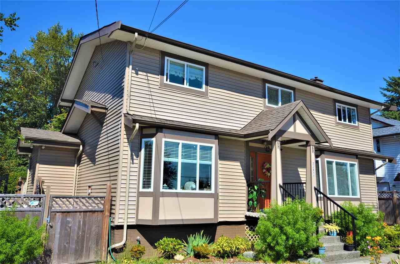 Main Photo: 32811 12TH Avenue in Mission: Mission BC House for sale : MLS®# R2222034