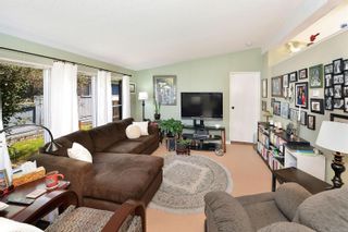 Photo 14: 7 1536 Middle Rd in View Royal: VR Glentana Manufactured Home for sale : MLS®# 950571