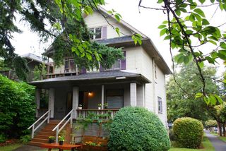 Photo 6: 977 E 11TH Avenue in Vancouver: Mount Pleasant VE House for sale (Vancouver East)  : MLS®# R2620004