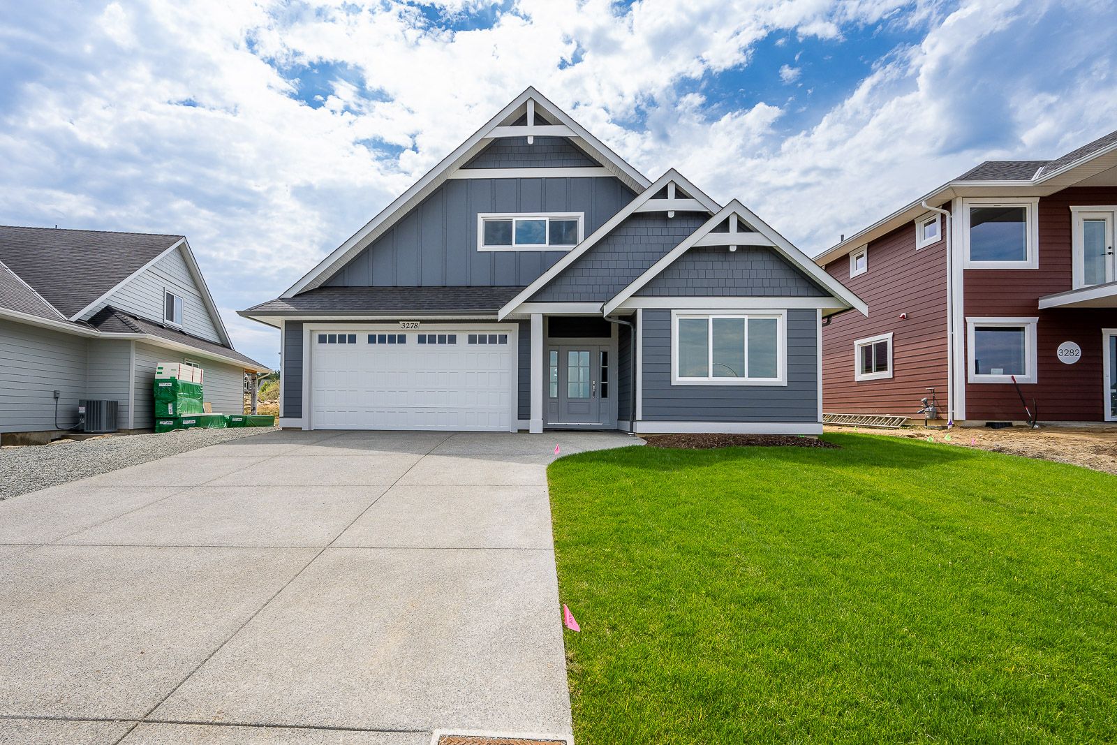 Main Photo: 3278 Eagleview Cres in Courtenay: CV Courtenay City House for sale (Comox Valley)  : MLS®# 902866