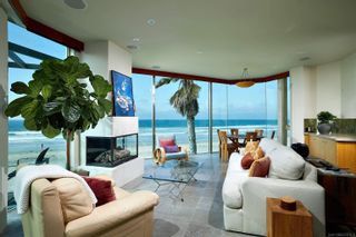 Main Photo: MISSION BEACH Condo for rent : 3 bedrooms : 3377 Ocean Front Walk in San Diegp