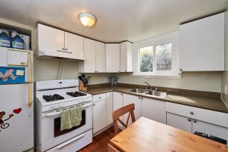 Photo 16: 2241 E PENDER Street in Vancouver: Hastings House for sale (Vancouver East)  : MLS®# R2169228