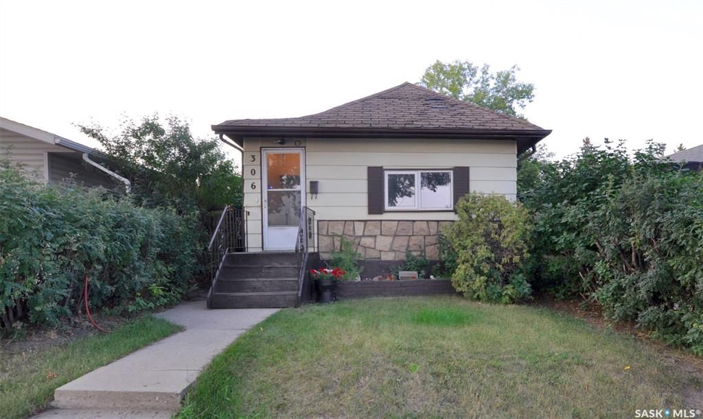 Main Photo: 306 33rd Street East in Saskatoon: North Park Residential for sale : MLS®# SK905952