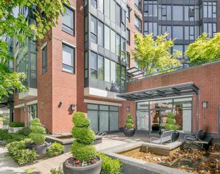Photo 1: 603 3228 TUPPER Street in Vancouver: Cambie Condo for sale in "THE OLIVE" (Vancouver West)  : MLS®# R2166275