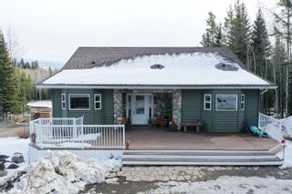 Photo 1: 1876 BACKER Road in Quesnel: Bouchie Lake House for sale : MLS®# R2859973