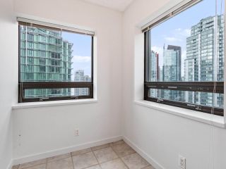 Photo 11: 2102 1331 ALBERNI Street in Vancouver: West End VW Condo for sale in "The Lions" (Vancouver West)  : MLS®# R2517604