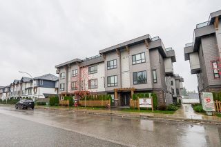 Photo 3: 8 19670 55A Avenue in Langley: Langley City Townhouse for sale in "Elevate" : MLS®# R2739930