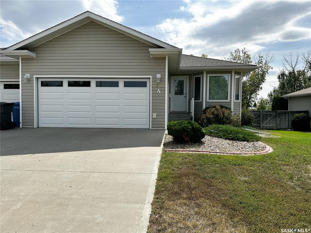 Main Photo: A 10310 Henderson Drive in North Battleford: Fairview Heights Residential for sale : MLS®# SK941802