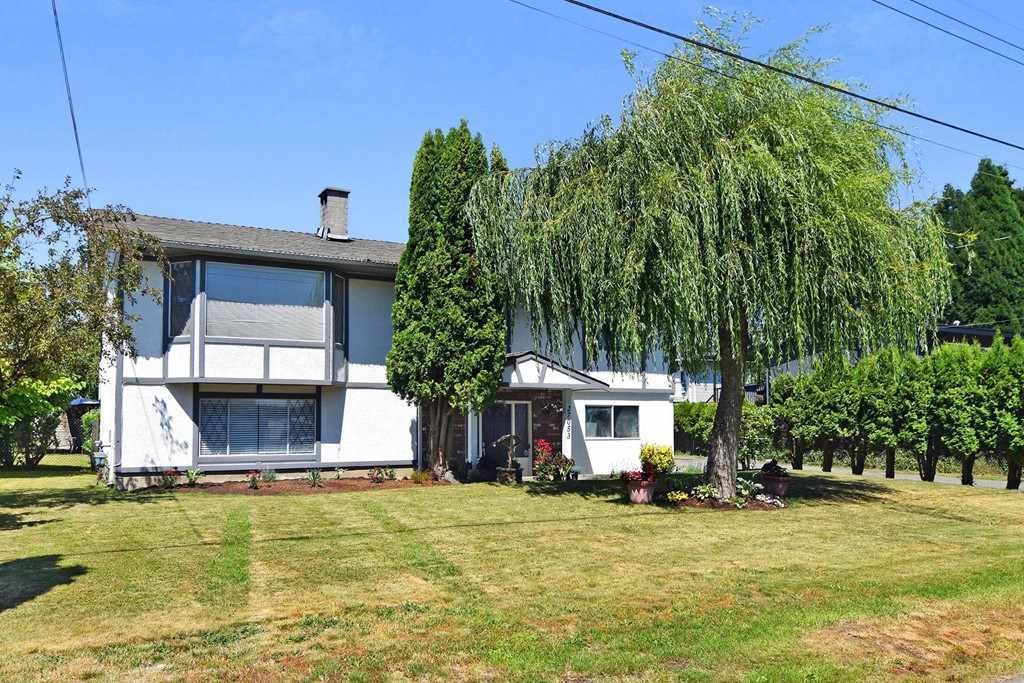 Main Photo: 27053 28A Avenue in Langley: Aldergrove Langley House for sale : MLS®# R2289155