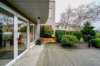Photo 3: 218 15991 THRIFT Avenue: White Rock Condo for sale in "The Arcadian" (South Surrey White Rock)  : MLS®# R2637994