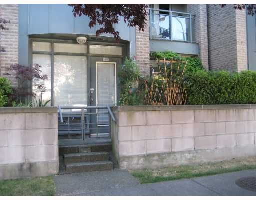 Main Photo: 1628 CYPRESS Street in Vancouver: Kitsilano Townhouse for sale in "YORKVILLE" (Vancouver West)  : MLS®# V722037