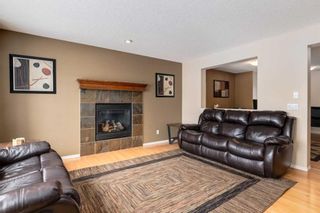 Photo 5: 200 Cougartown Close SW in Calgary: Cougar Ridge Detached for sale : MLS®# A2124049