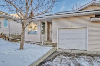 Photo 2: 8 604 Griffin Road W: Cochrane Row/Townhouse for sale : MLS®# A2036142