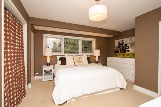 Photo 9: 4576 MARINEVIEW Crescent in North Vancouver: Canyon Heights NV House for sale in "CANYON HEIGHTS" : MLS®# R2361155