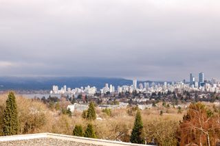 Photo 38: 403 3595 W 18TH Avenue in Vancouver: Dunbar Condo for sale in "DUKE ON DUNBAR" (Vancouver West)  : MLS®# R2849399