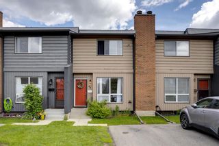 Photo 1: 44 9908 Bonaventure Drive SE in Calgary: Willow Park Row/Townhouse for sale : MLS®# A1232312