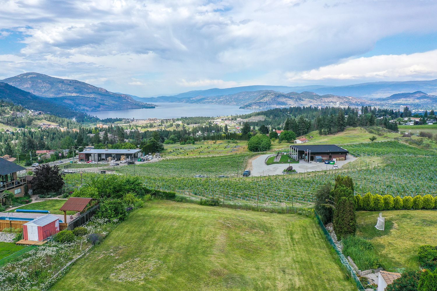 Main Photo: 2438 Harmon Road in West Kelowna: Lakeview Heights House for sale (Central Okanagan)  : MLS®# 10262017