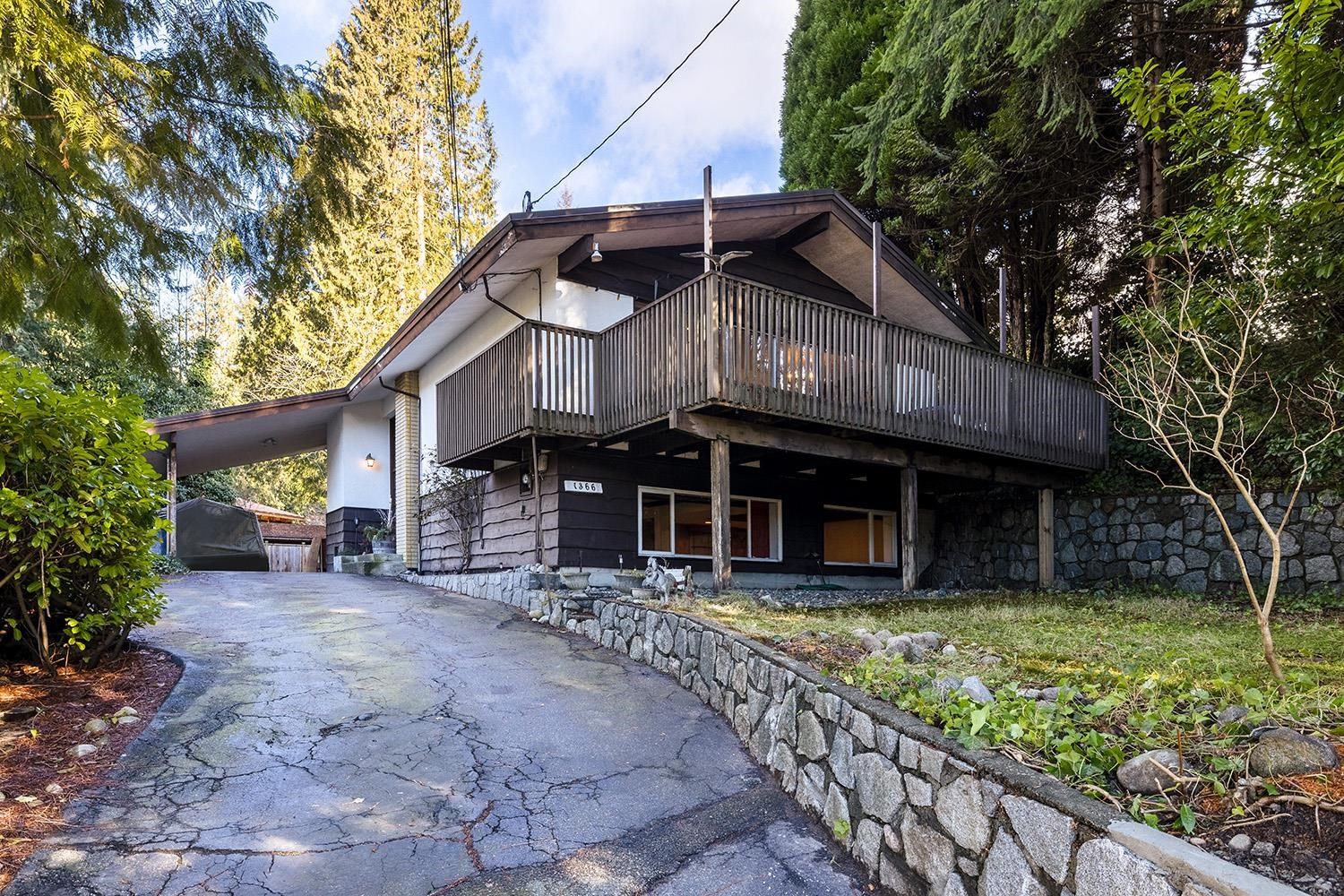 Main Photo: 1366 WINTON Avenue in North Vancouver: Capilano NV House for sale : MLS®# R2650084