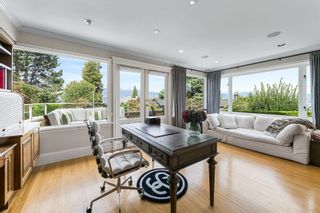 Photo 5: 4600 BELLEVUE Drive in Vancouver: Point Grey House for sale (Vancouver West)  : MLS®# R2813599
