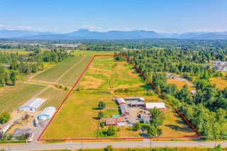 Photo 1: 27739 DOWNES Road in Abbotsford: Aberdeen House for sale : MLS®# R2674529