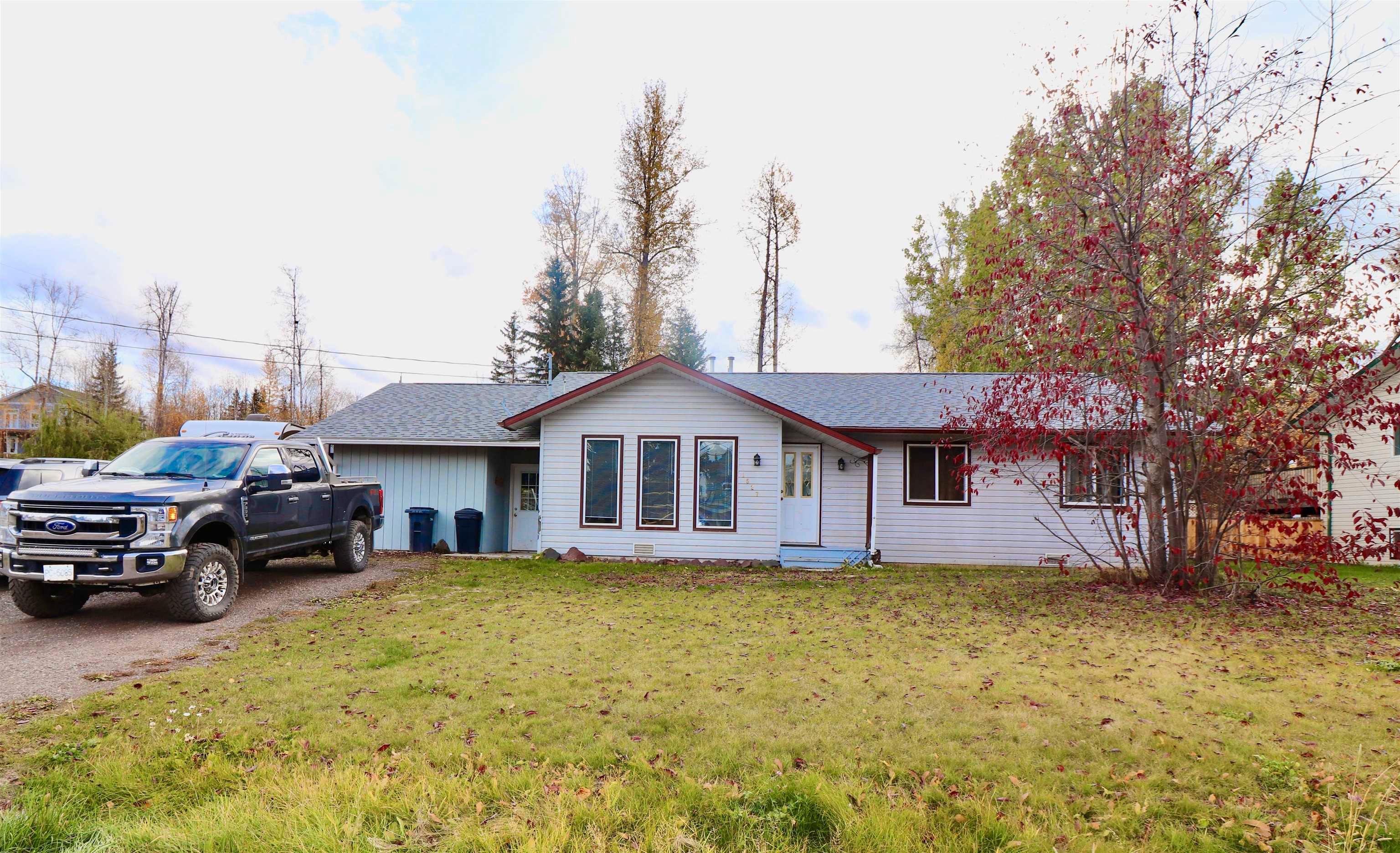 Main Photo: 1527 WILLOW Street: Telkwa House for sale (Smithers And Area (Zone 54))  : MLS®# R2625958