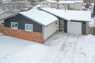 Photo 3: 11 Culross Bay in Winnipeg: Lakeside Meadows Residential for sale (3K)  : MLS®# 202227763