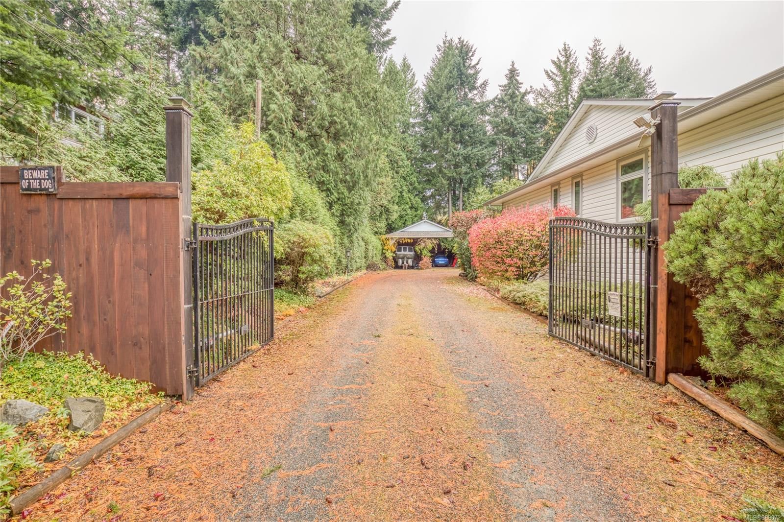Main Photo: 8395 Bayview Park Dr in Lantzville: Na Upper Lantzville House for sale (Nanaimo)  : MLS®# 889072