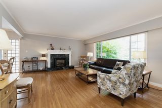 Photo 3: 901 FRESNO PLACE in Coquitlam: Harbour Place House for sale : MLS®# R2733172
