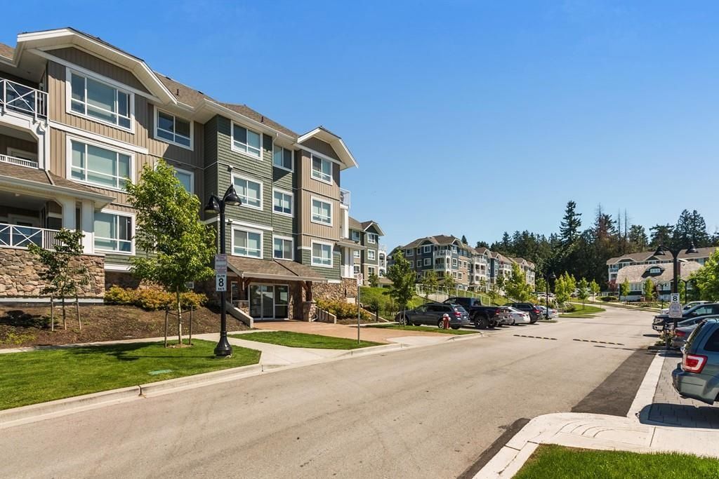 Main Photo: 106 16398 64 Avenue in Surrey: Cloverdale BC Condo for sale in "The Ridge at Bose Farm" (Cloverdale)  : MLS®# R2601327