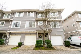 Photo 2: 112 15155 62A Avenue in Surrey: Sullivan Station Townhouse for sale in "Oaklands" : MLS®# R2646677