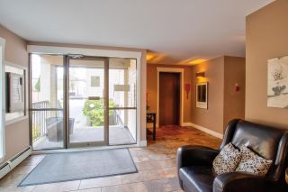 Photo 18: 302 3275 MOUNTAIN Highway in North Vancouver: Lynn Valley Condo for sale in "HASTINGS MANOR" : MLS®# R2553247